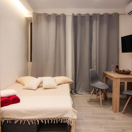 Contemporary Studios Old Port By Corfuescapes Corfu  Extérieur photo