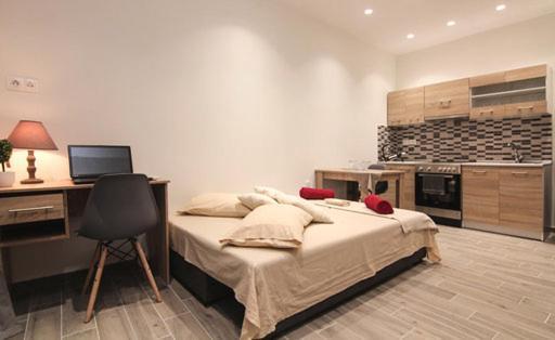Contemporary Studios Old Port By Corfuescapes Corfu  Extérieur photo